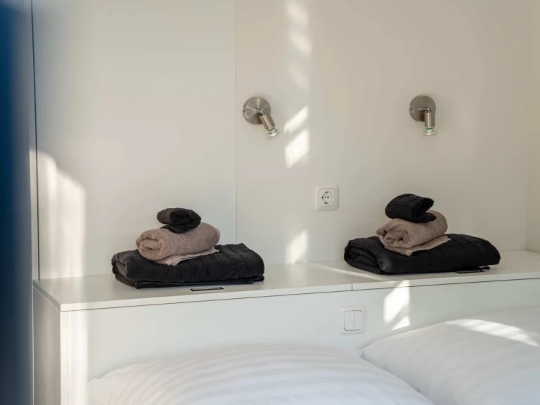 FLOATING 44 charter bareboat or captained in  Höxter