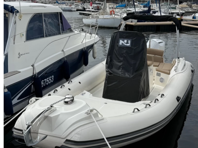 Bareboat Rental RIB Nuova Jolly with a boat licence