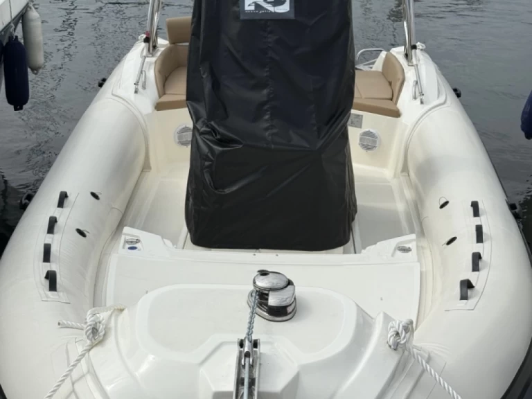 Boat rental Nuova Jolly Prince 24 in Cannes on Samboat