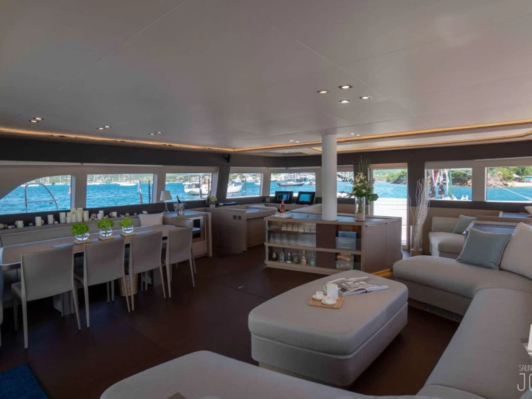 Luxury Yacht rental with or without captain Lagoon French Riviera