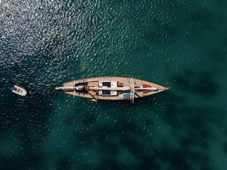 Abeking & Rasmussen GAEL I in Naples on SamBoat