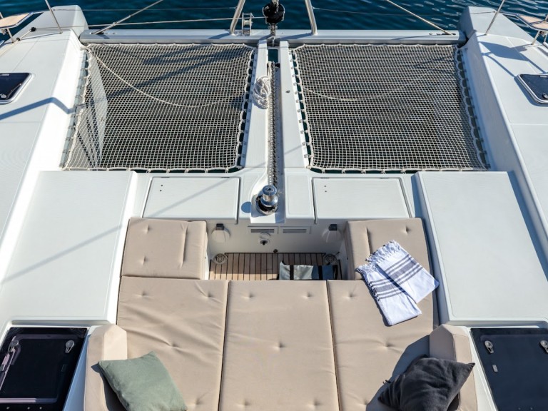 Yacht charter Lávrio cheap Lagoon 52 F