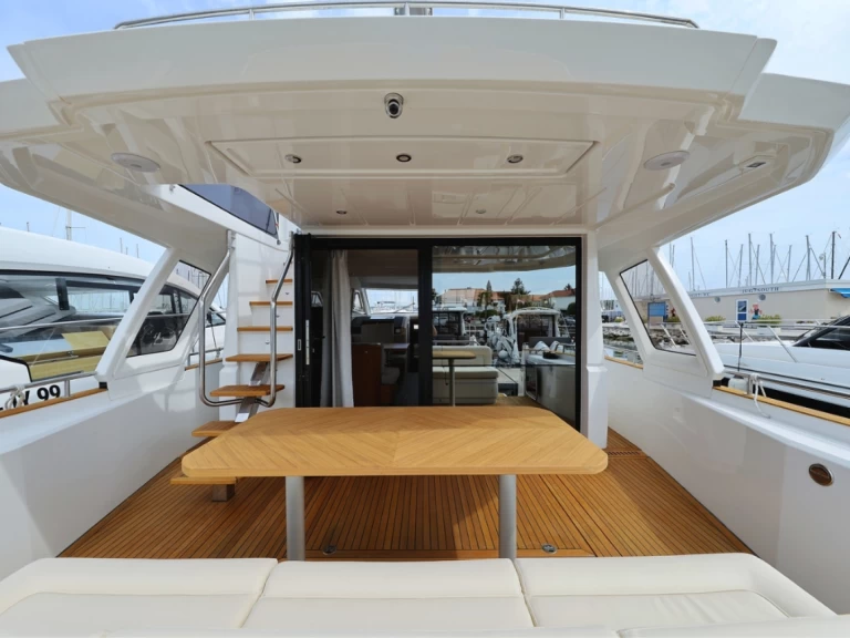 Luxury Yacht for rent Biograd na Moru at the best price