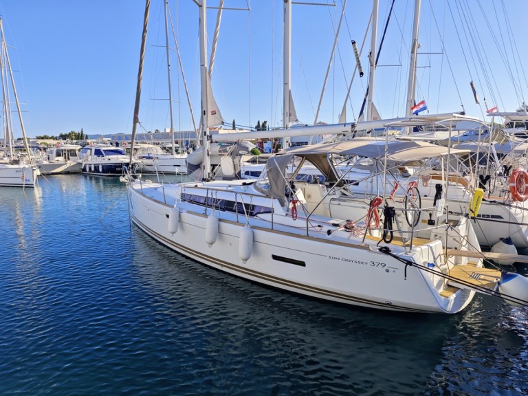 Rent a Jeanneau Sun Odyssey 379 Sukošan