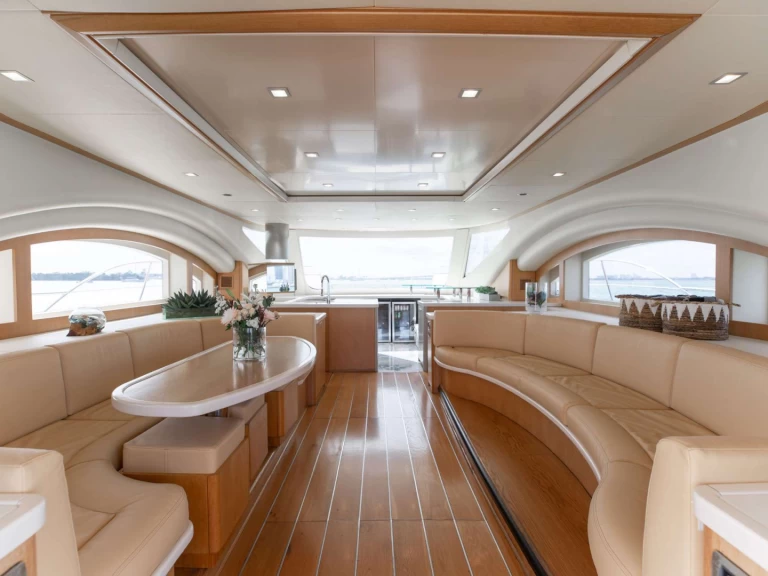 Luxury Yacht for rent Miami at the best price