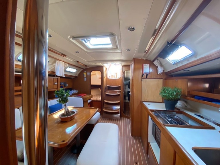 Sailboat for rent Sami at the best price