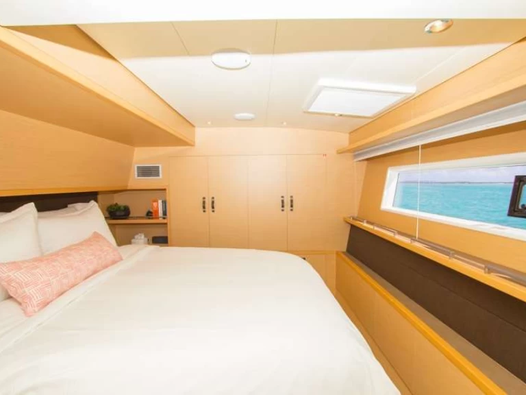 Bareboat Rental Luxury Yacht Lagoon with a boat licence