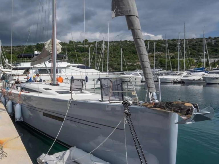 Bareboat Rental Luxury Yacht  with a boat licence