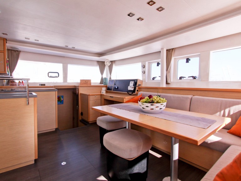 Catamaran rental in Cugnana Verde - Lagoon Lagoon 450