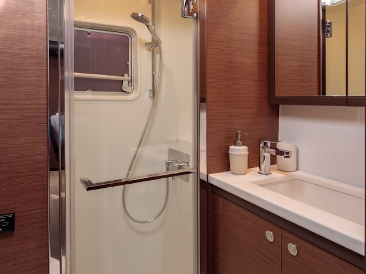 Catamaran rental with or without captain Lagoon Lávrio