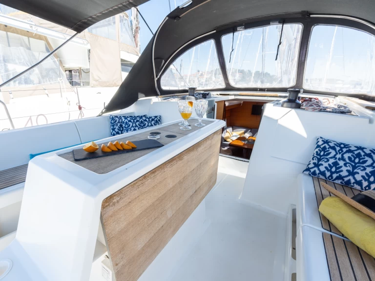 Sailboat rental with or without captain Dufour Pula