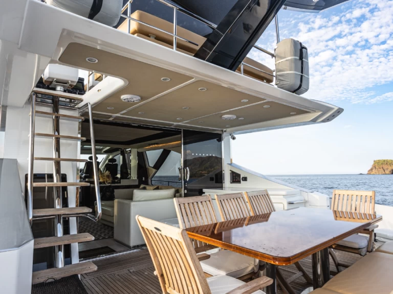 Azimut Azimut 80 charter bareboat or captained in  Playa Flamingo