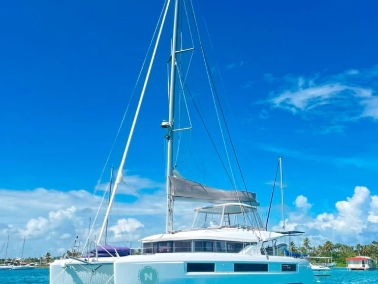 Catamaran rental with or without captain Lagoon Mahé