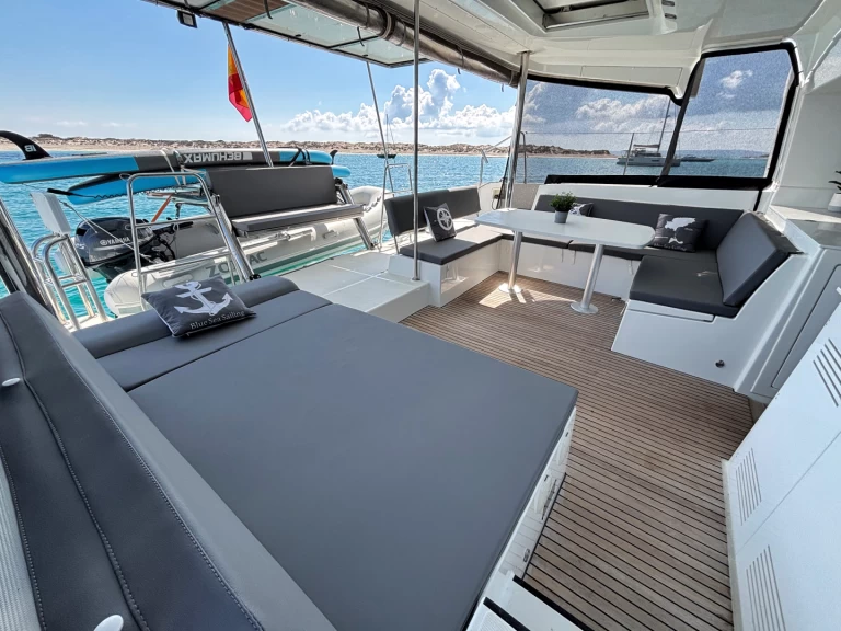 Lagoon Lagoon 450 F in Marina Formentera on SamBoat