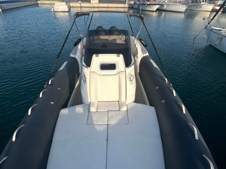 Motorboat for rent Marseille at the best price
