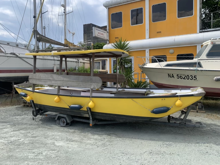 Chantier de l’Esclain SEVRIN charter bareboat or captained in  Nantes