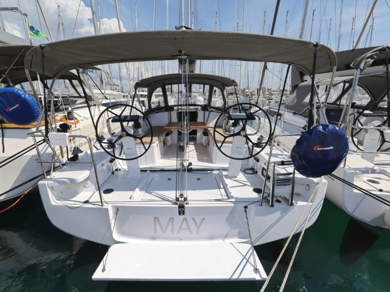 Rent a Bénéteau First 36 Biograd na Moru