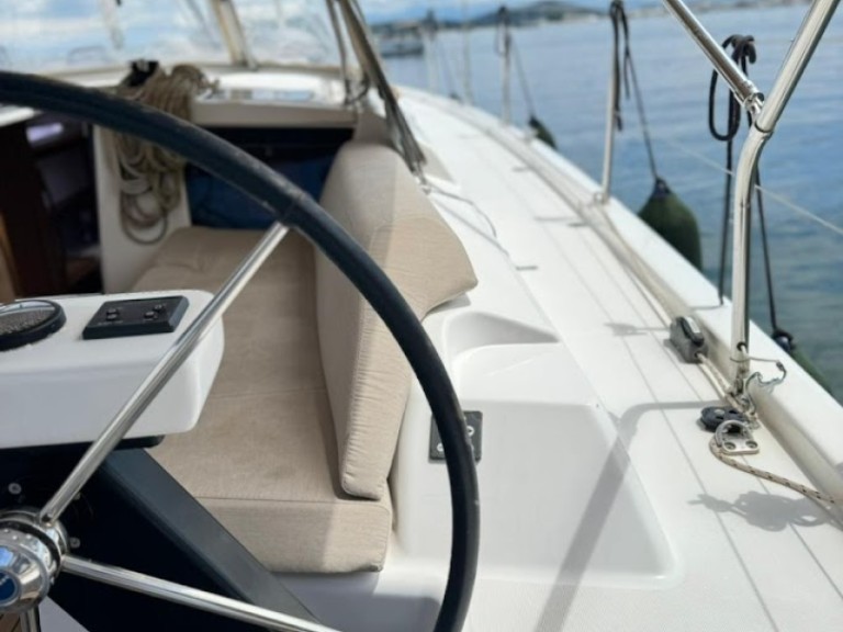 Yacht charter Préveza cheap Dufour 390