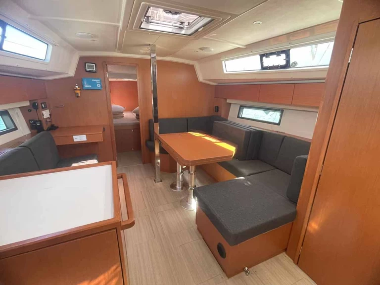 Yacht charter Golfo Aranci cheap Bavaria C42