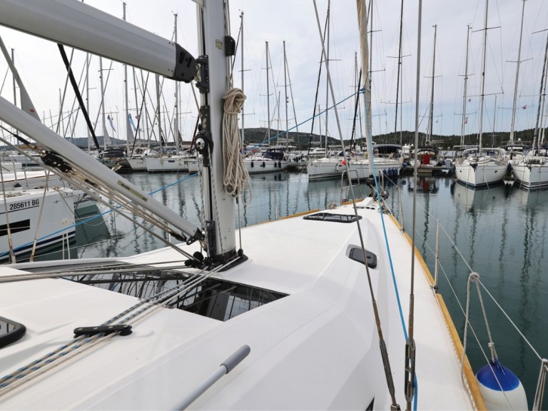Sailboat rental with or without captain Elan Pirovac