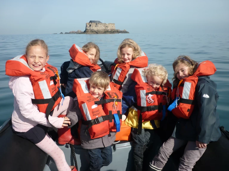 Boat rental Bombard Explorer 550 DB in Saint-Malo on Samboat