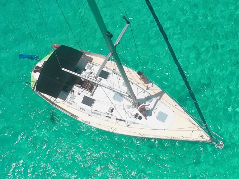 Yacht charter Willemstad cheap Feeling 486