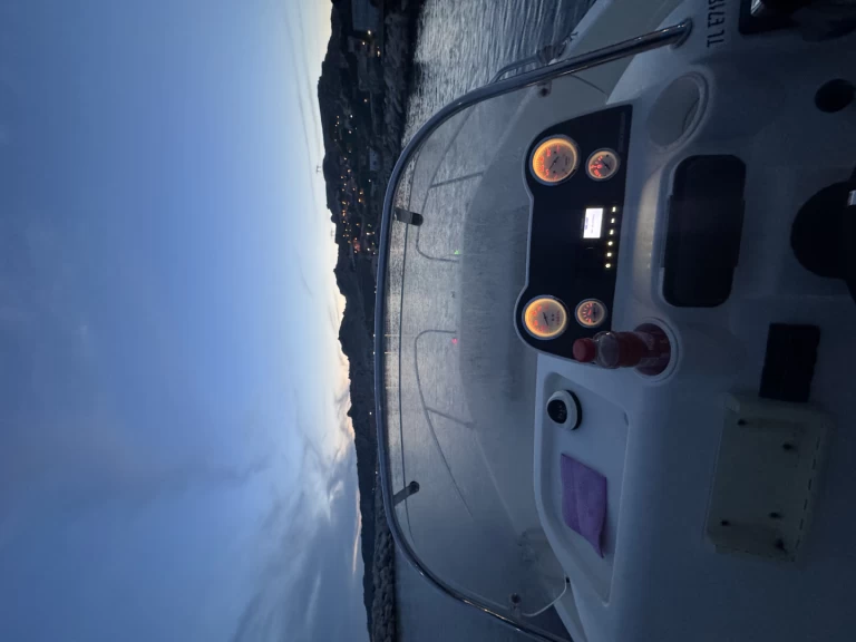 Rent a Quicksilver Activ 605 Open Pack Sport Marseille