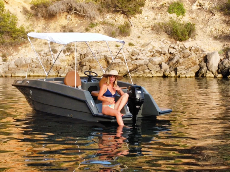 Boat rental Magonis Boats mag wave 550 in Santa Eulària des Riu on Samboat