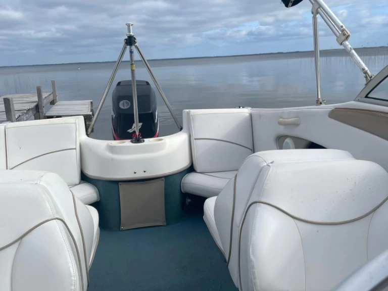 Motorboat rental with or without captain Bayliner Biscarrosse