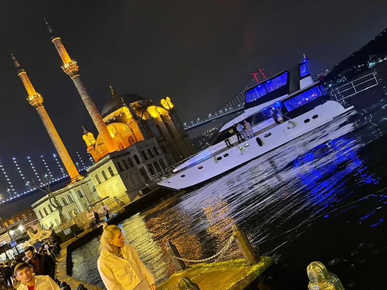 Rent a costome made costome made Eminönü