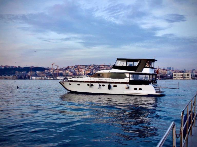 Yacht charter Eminönü cheap costome made