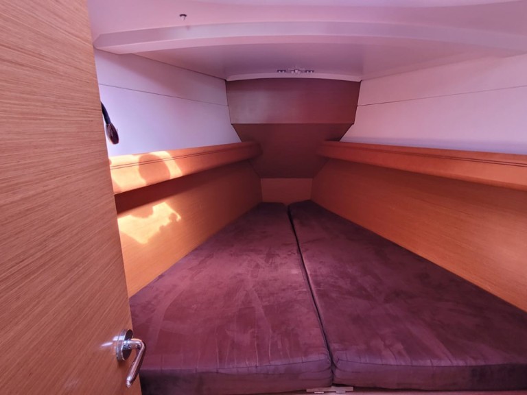 Jeanneau Sun odyssey 379 performance charter bareboat or captained in  Saint-Quay-Portrieux