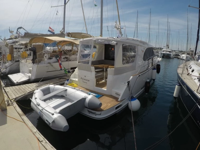 Yacht charter Šibenik cheap Marex 330 SCA