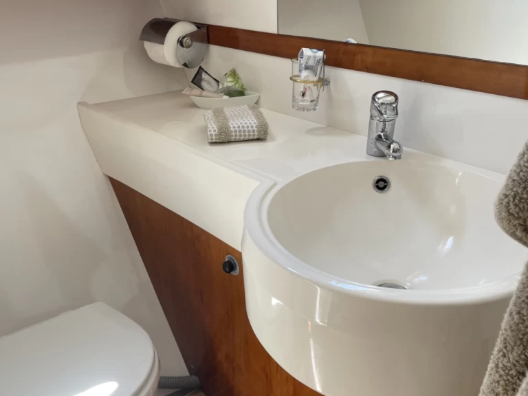 Guy Couach Guy Couach 1402 in Propriano on SamBoat