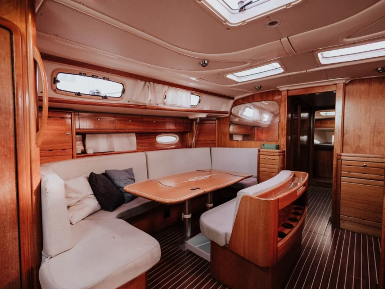 Bavaria Bavaria 50 Cruiser in Port Fòrum on SamBoat