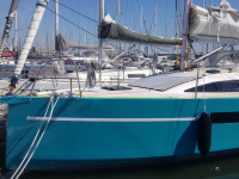Sailboat rental in Larmor-Plage -  RM 970