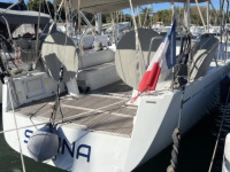 Sailboat rental with or without captain Grand Soleil Larmor-Plage