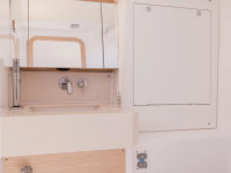 Sailboat rental in Larmor-Plage - Dufour Dufour 37