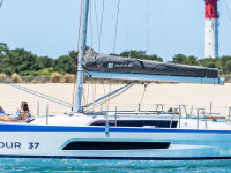 Bareboat Rental Sailboat Dufour with a boat licence