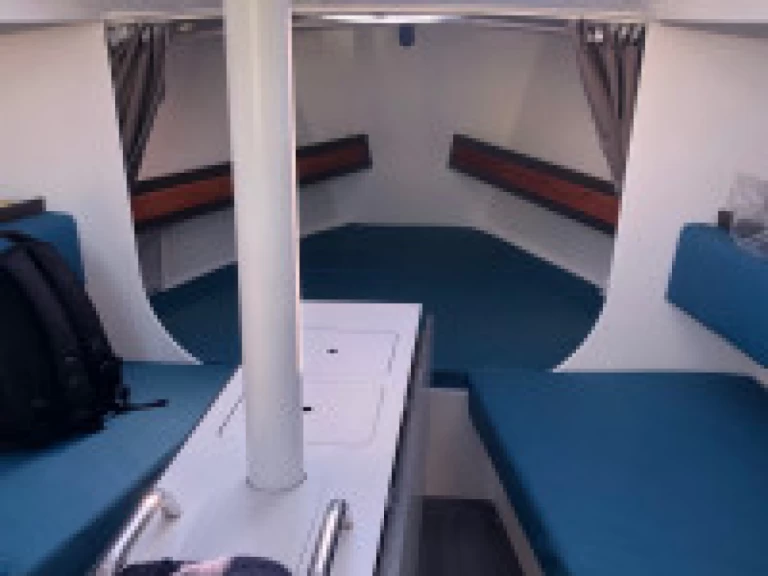 Sailboat for rent Larmor-Plage at the best price