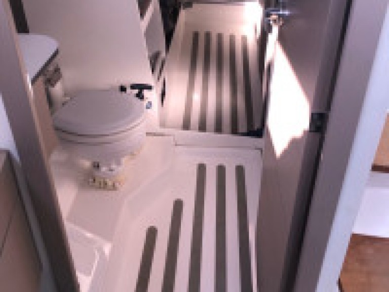 RM RM 890 charter bareboat or captained in  Larmor-Plage