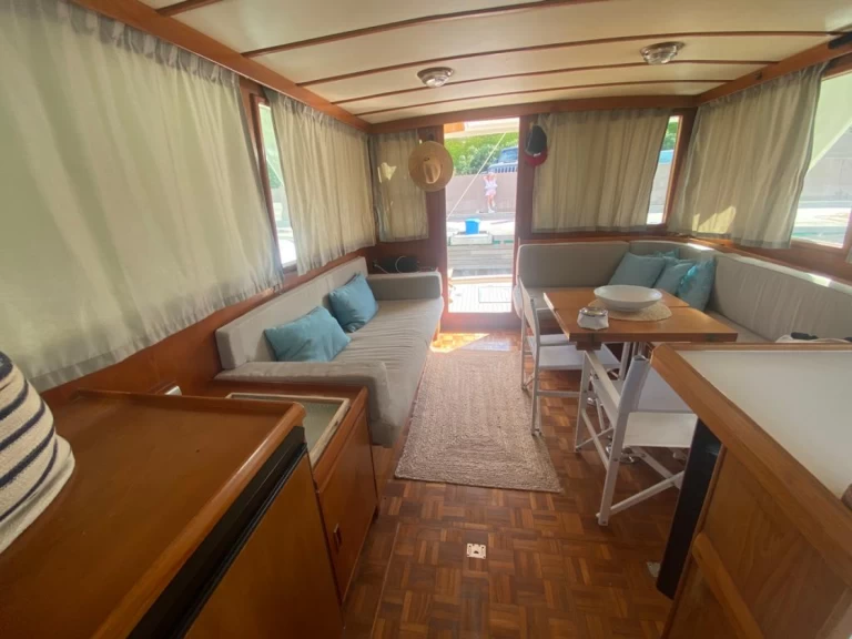 Rent a c&l marine corporation europa 40 Palermo