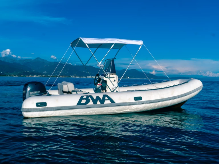 Boat rental Bwa Bwa 550 Pro in Bocca di Magra on Samboat