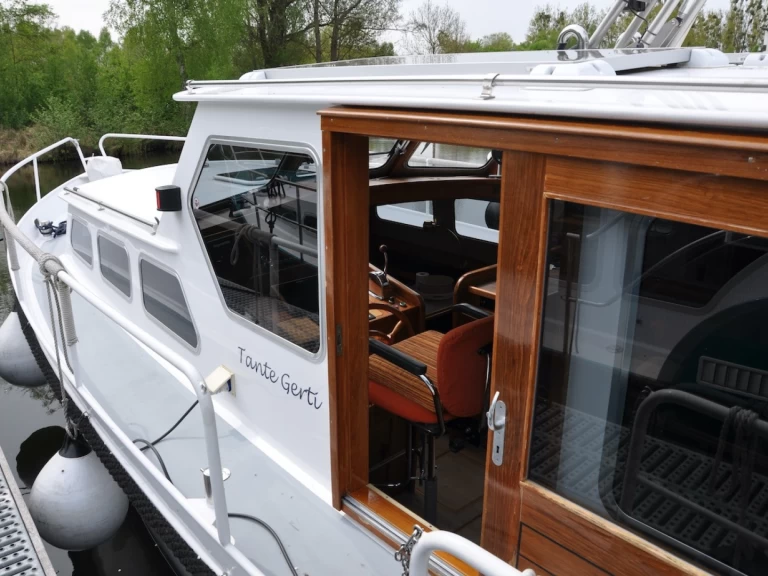 Yacht charter Zehdenick cheap Gruno 1050 Deluxe "Tante Gerti"
