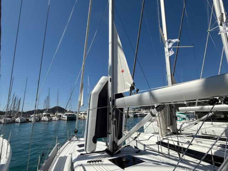 Sailboat for rent Göcek at the best price