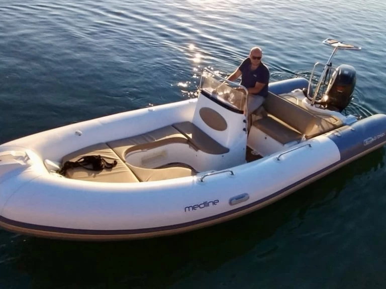 Zodiac Medline 650 in Port de Sainte-Marine on SamBoat