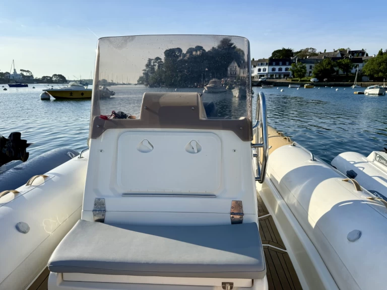 RIB rental in Port de Sainte-Marine - Zodiac Medline 740