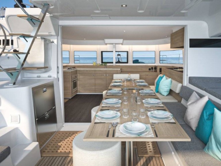 Yacht charter Le Marin cheap Lagoon 43 