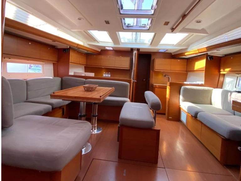 Bareboat Rental Sailboat Dufour with a boat licence