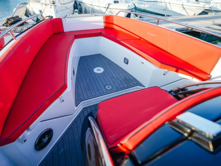 Prua al vento Jaguar 7.0 charter bareboat or captained in  L'Herbaudière